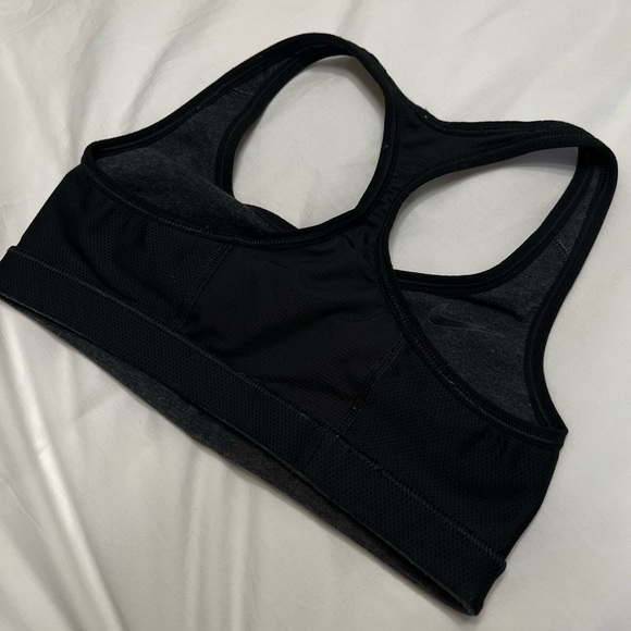 Nike Dri-fit Reversible Sports Bra - Picture 6 of 9